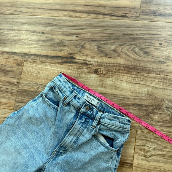 Abercrombie & Fitch Curve Love Ultra High Rise 90’s Straight Jean - Picture 3 of 7